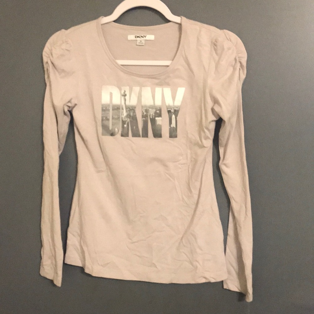 NWT DKNY long sleeve tee